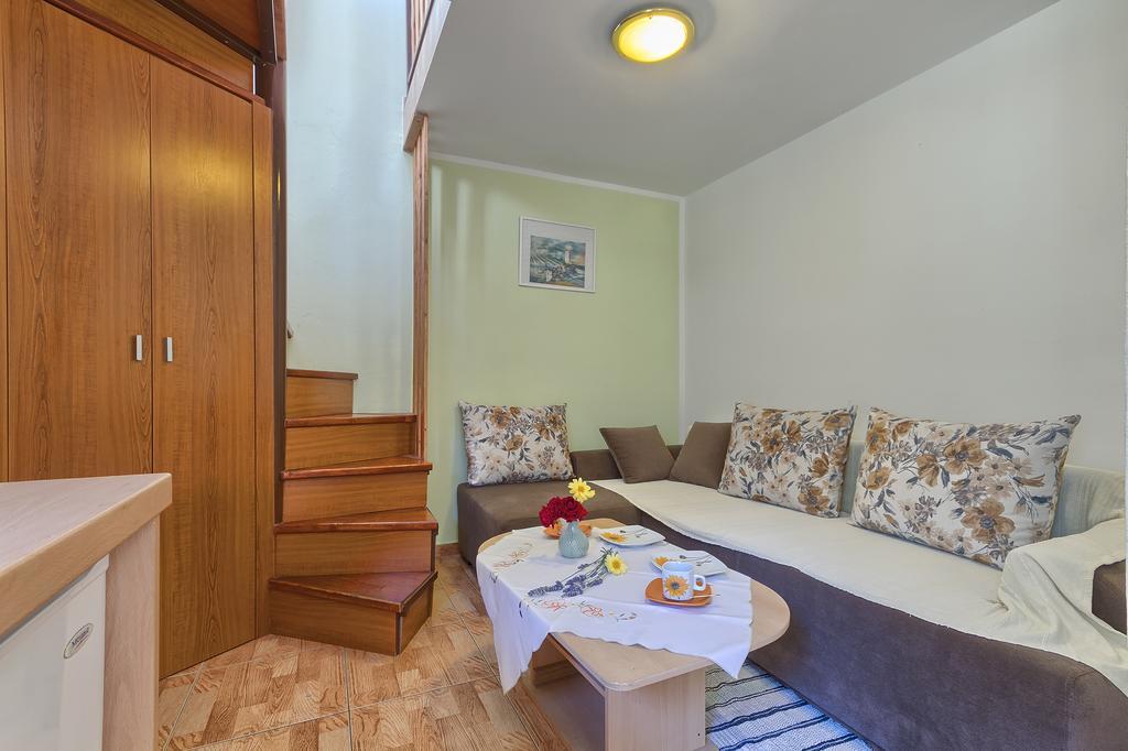 Apartments Ljiljana PUY Eksteriør bilde