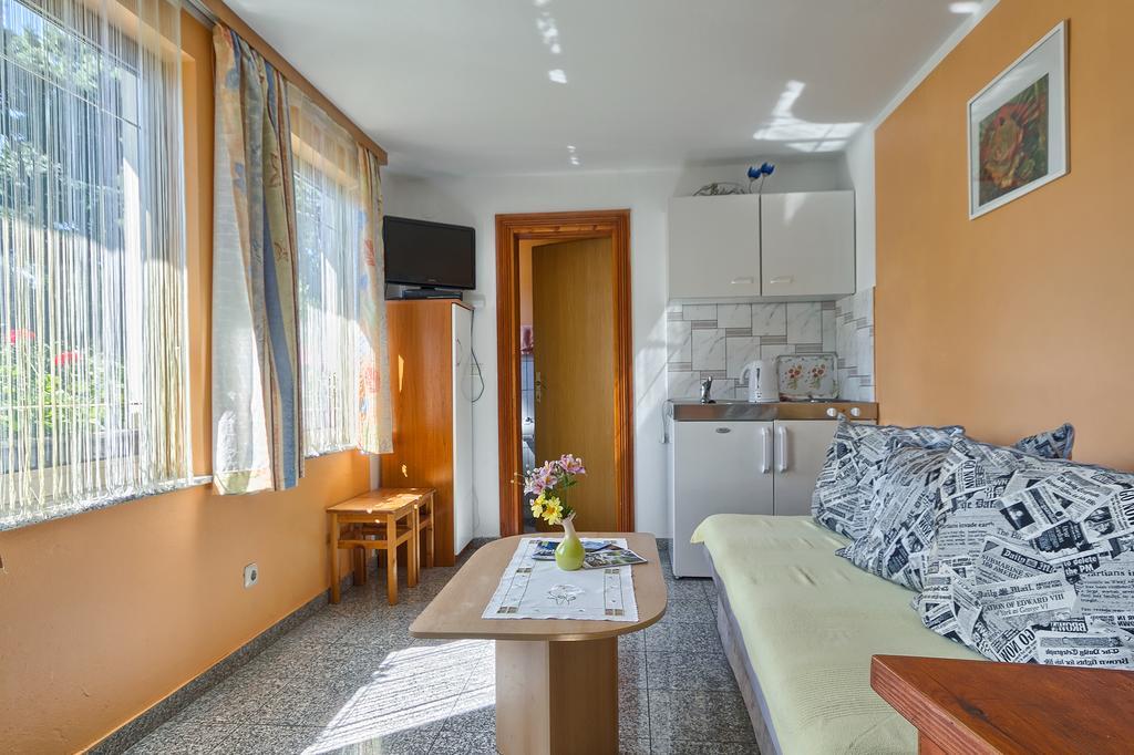 Apartments Ljiljana PUY Eksteriør bilde