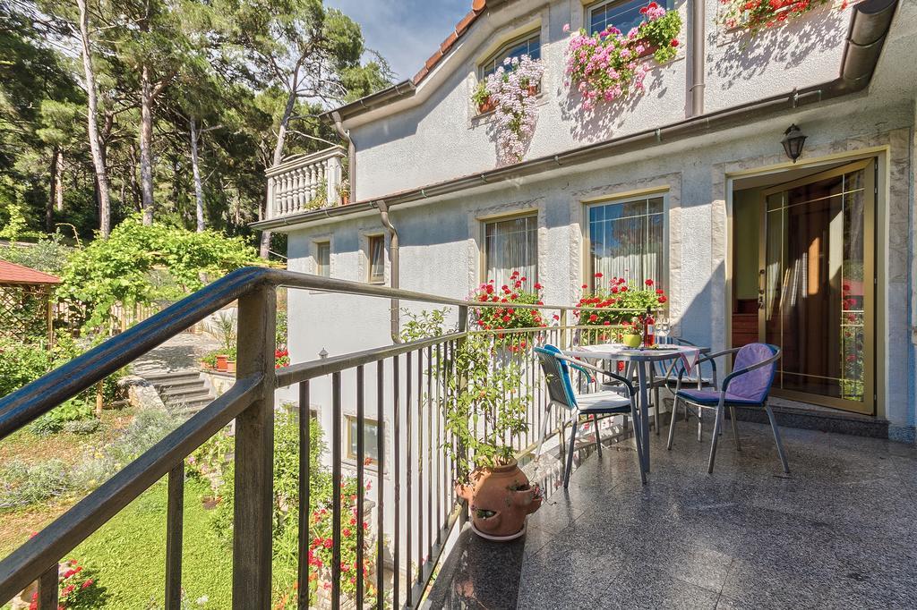 Apartments Ljiljana PUY Eksteriør bilde